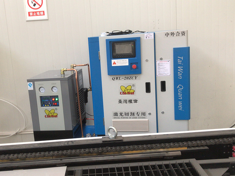 權偉激光切割螺桿空壓機 權偉激光切割螺桿空壓機